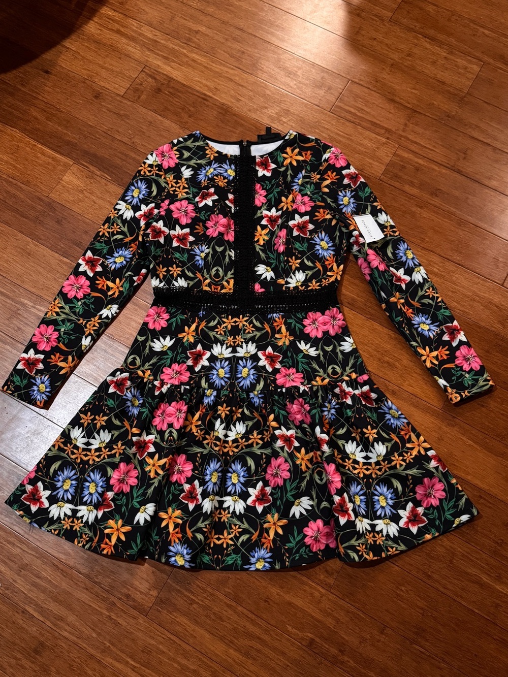 Alexia Admor long sleeve floral dress